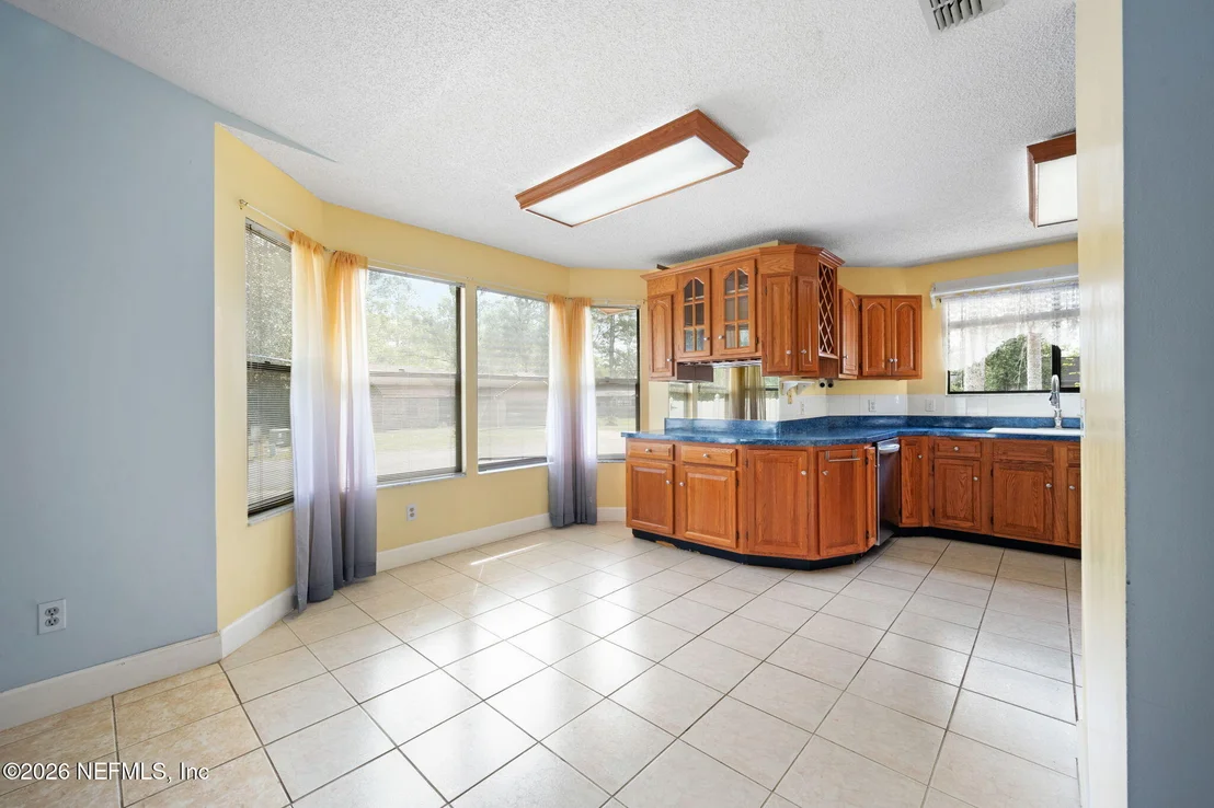 Photo of 8121 MORRISTOWN Trail