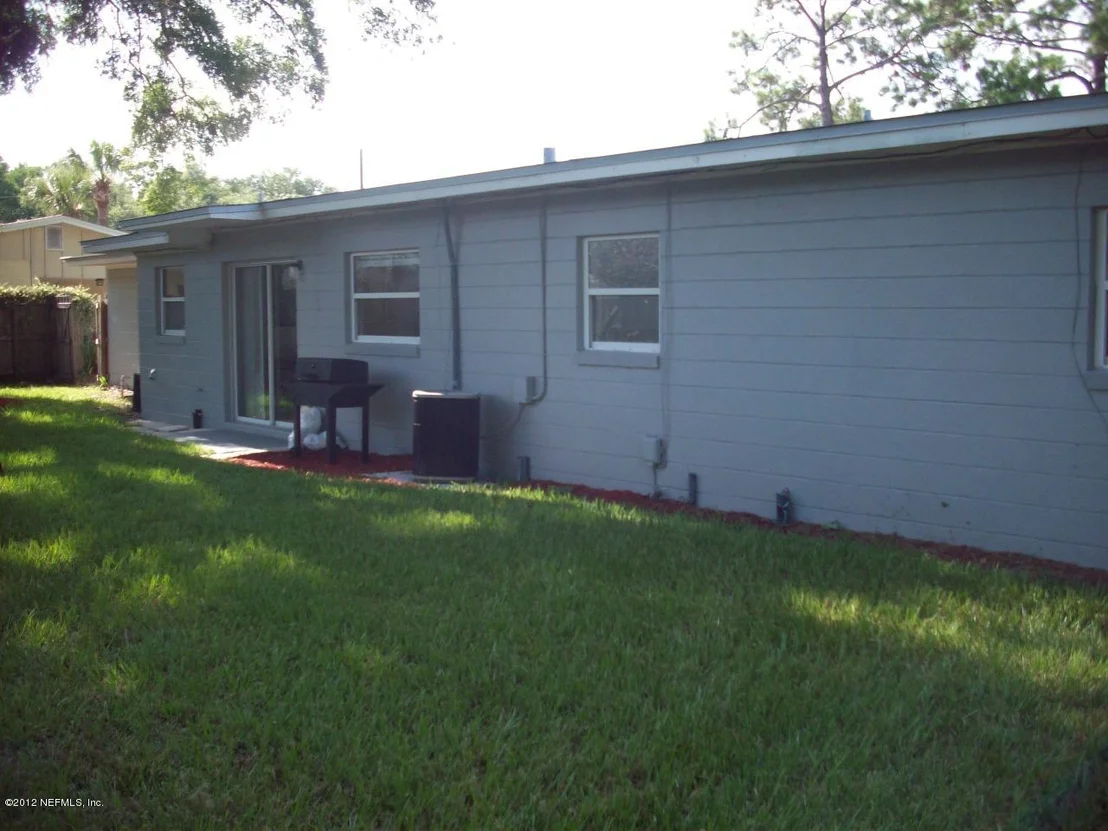 Photo of 1608 Bentin Drive N
