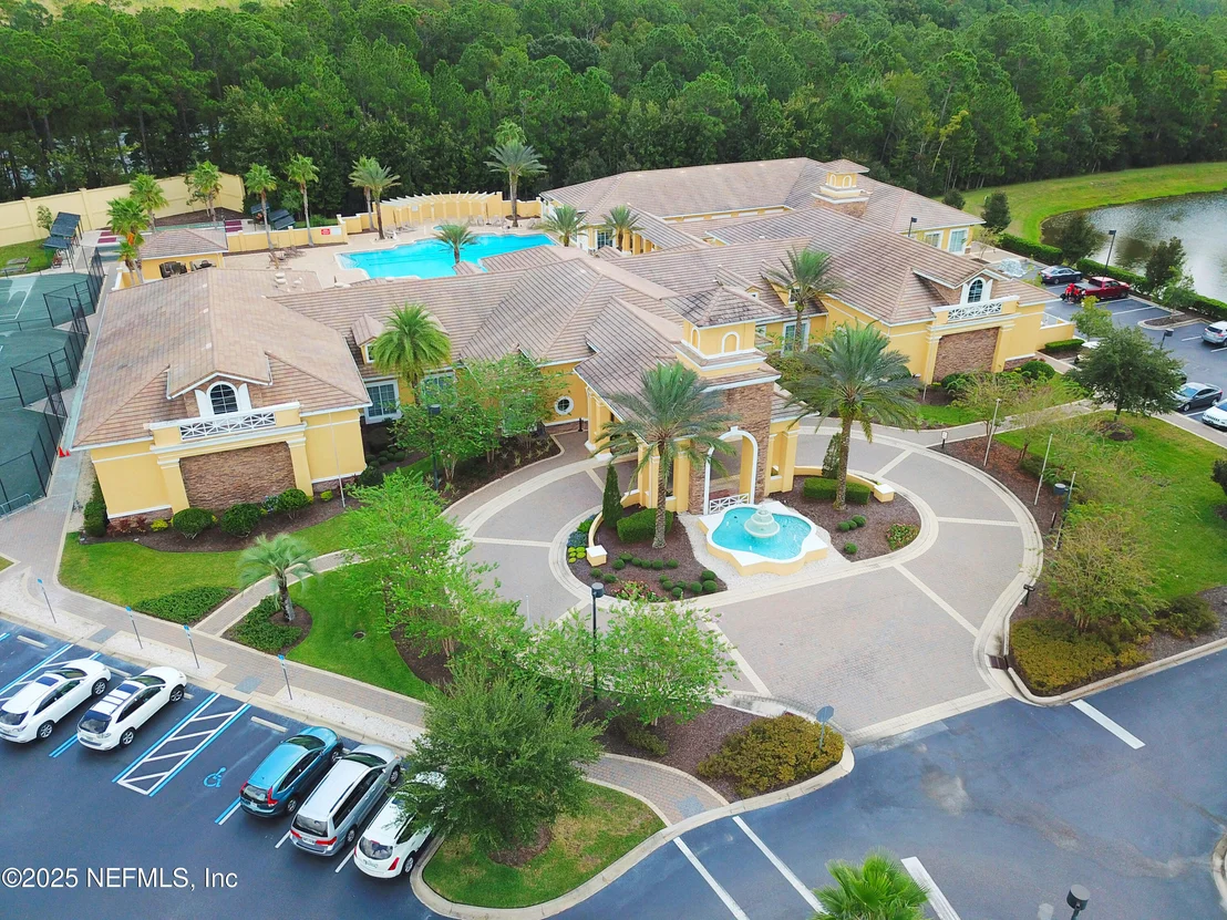 Photo of 1624 SUGAR LOAF Lane