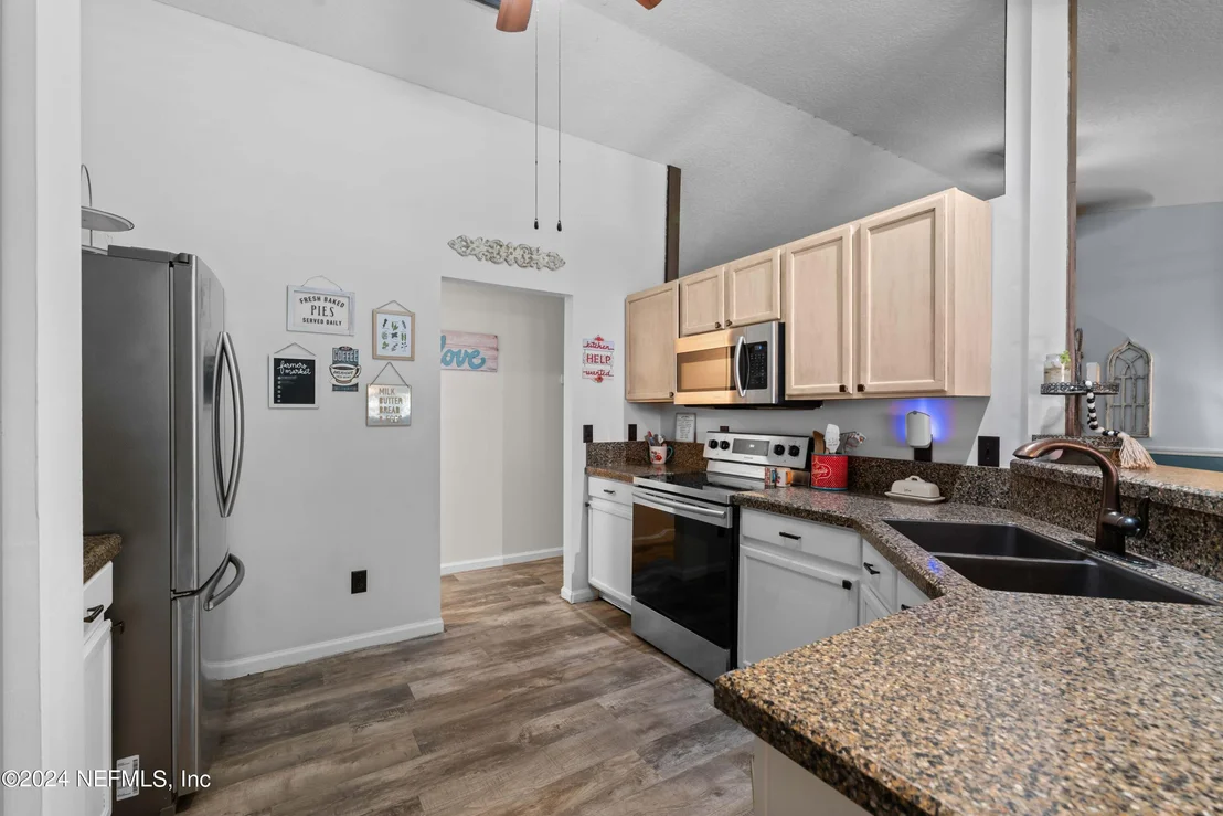 Photo of 2592 MYRTLE Loop