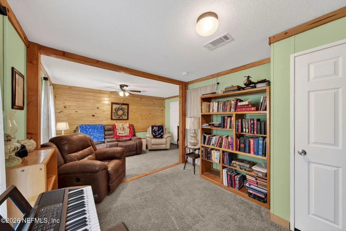 Photo of 10817 GRAYSON Street