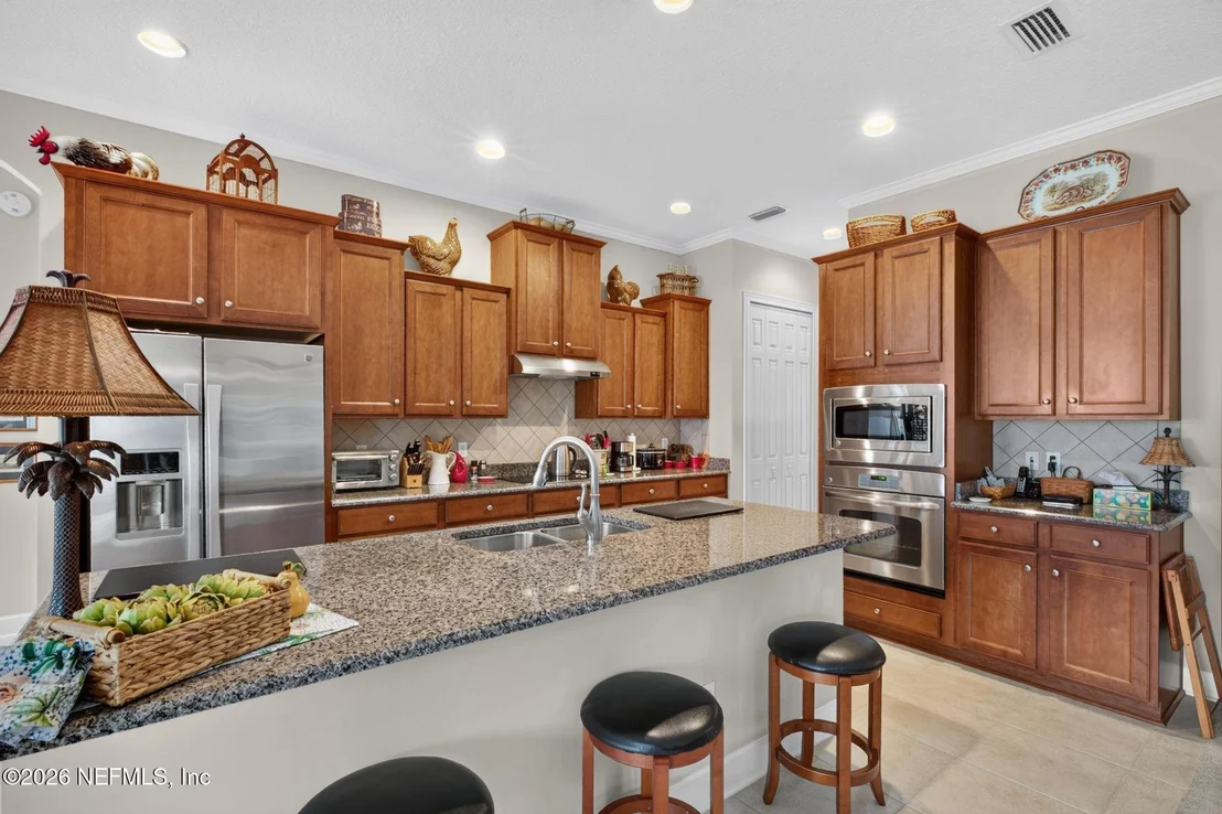 Photo of 533 CHRISTINA Drive
