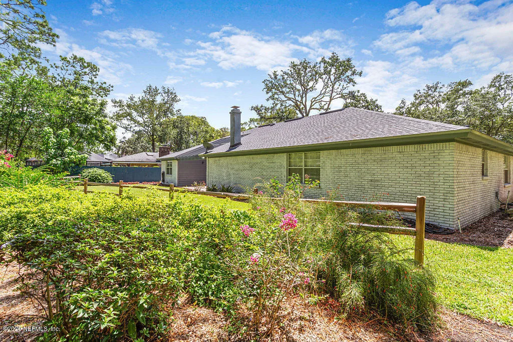 Photo of 9625 BEAUCLERC BLUFF Road