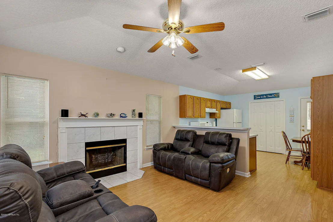 Photo of 351 LINDEN Lane
