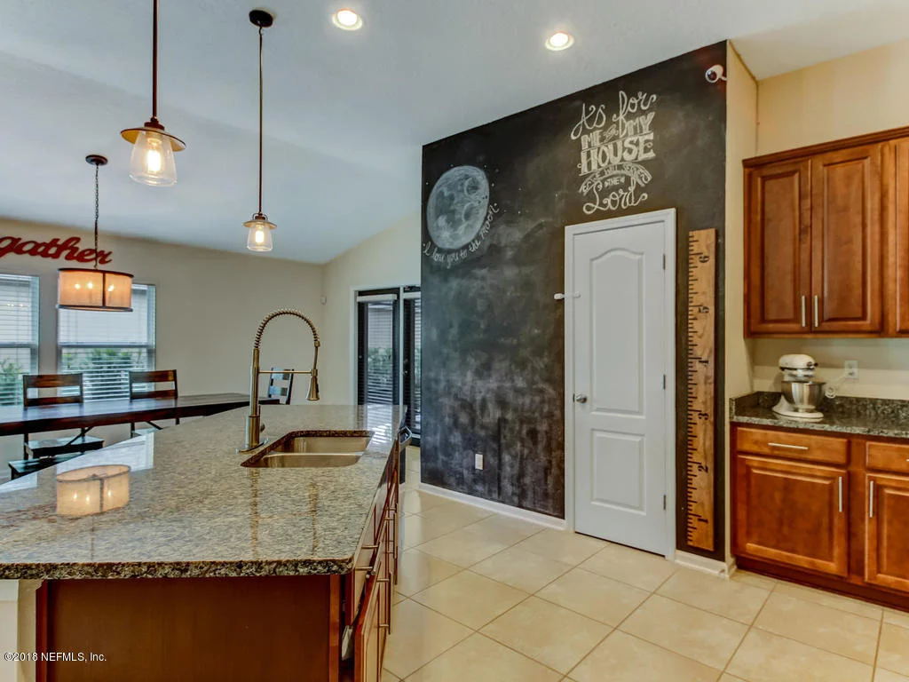 Photo of 671 GLENDALE Lane