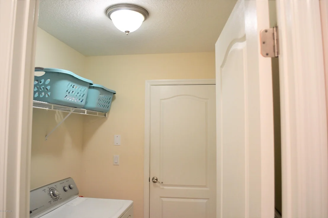 Photo of 290 HOLLAND Drive