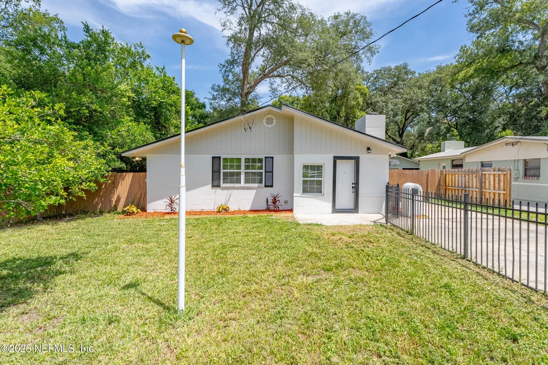 Photo of 5331 N NORTH RIVER Road