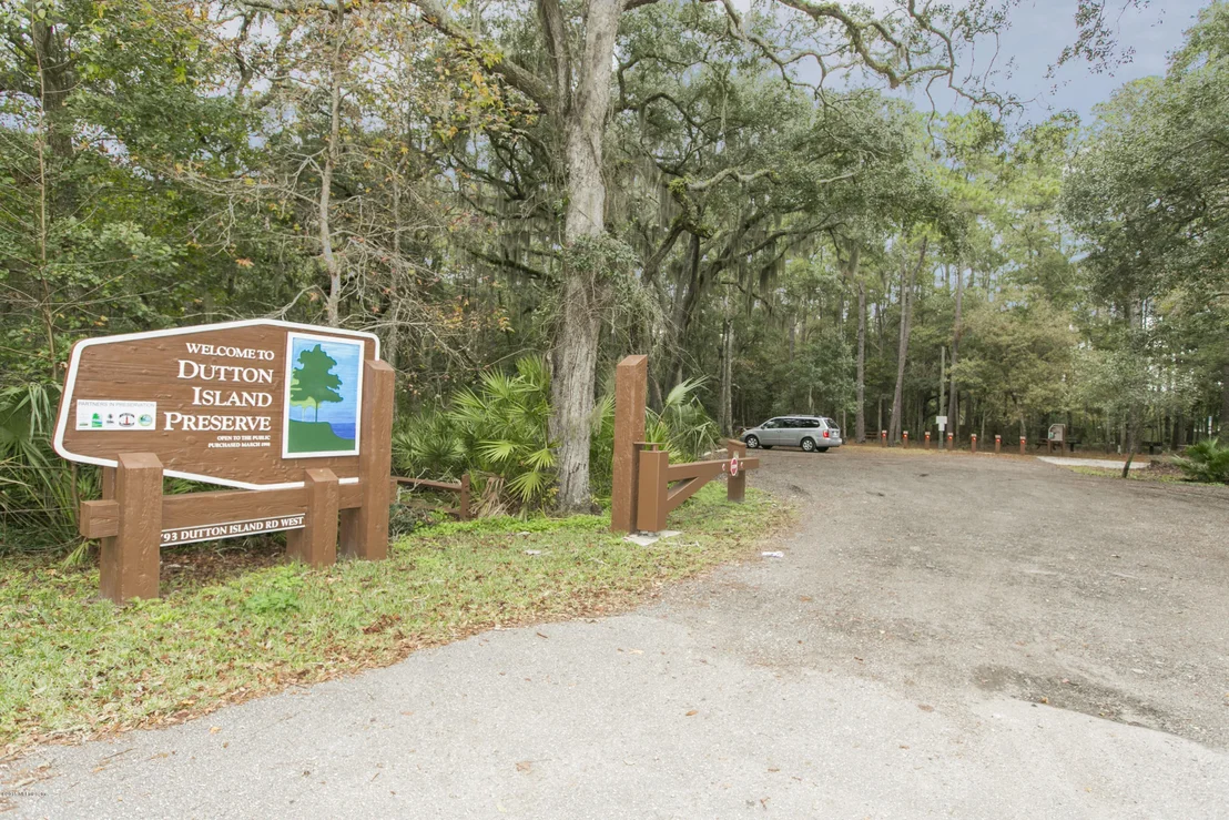 Photo of 941 Paradise Circle