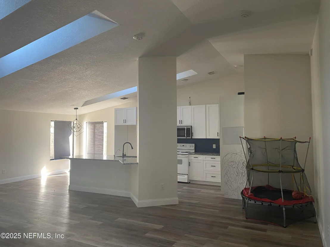 Photo of 1341 BEAR RUN Boulevard