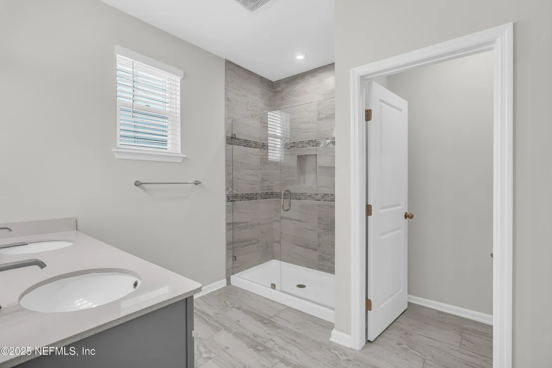 Photo of 575 BUTTONWOOD Loop