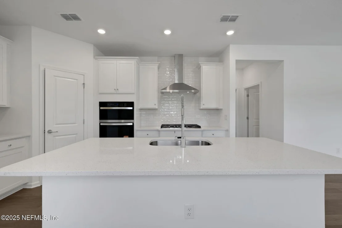 Photo of 775 FARMFIELD Drive