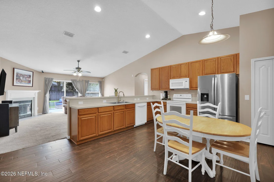 Photo of 13696 DEVAN LEE Drive E
