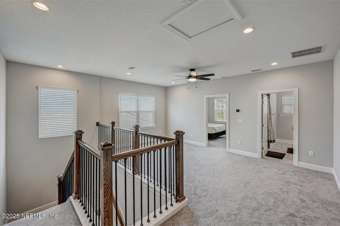 Photo of 264 VALLEY FALLS Way