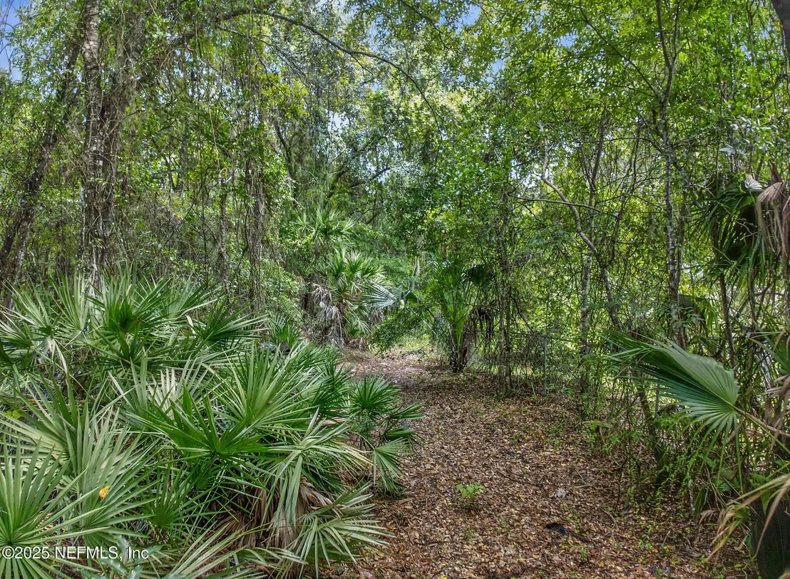Photo of 933 JOHN Street