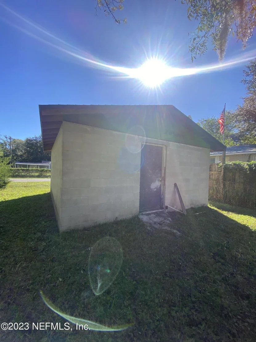 Photo of 4451 LINDER Avenue