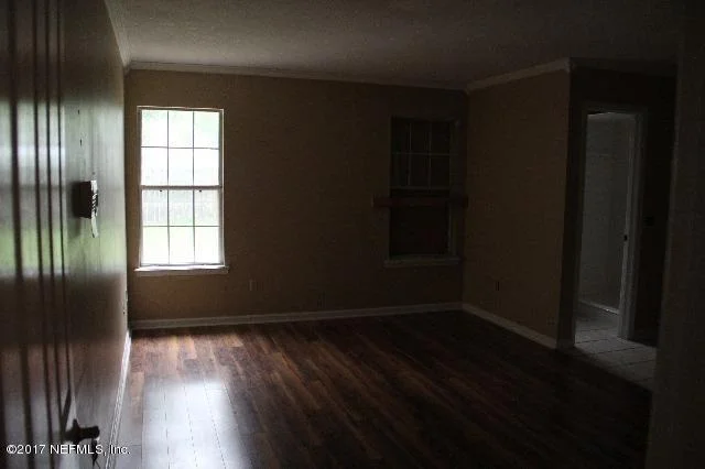 Photo of 2562 EIFFEL Circle W