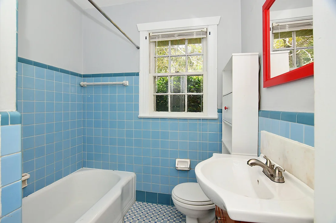 Photo of 303 MONROE Street
