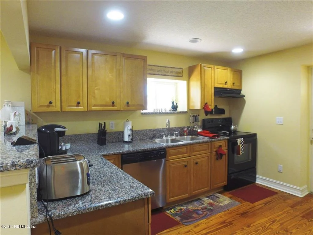 Photo of 127 DEHAVEN Street