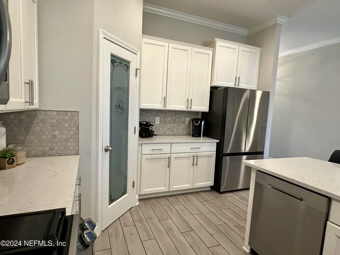 Photo of 1135 SHETLAND Drive