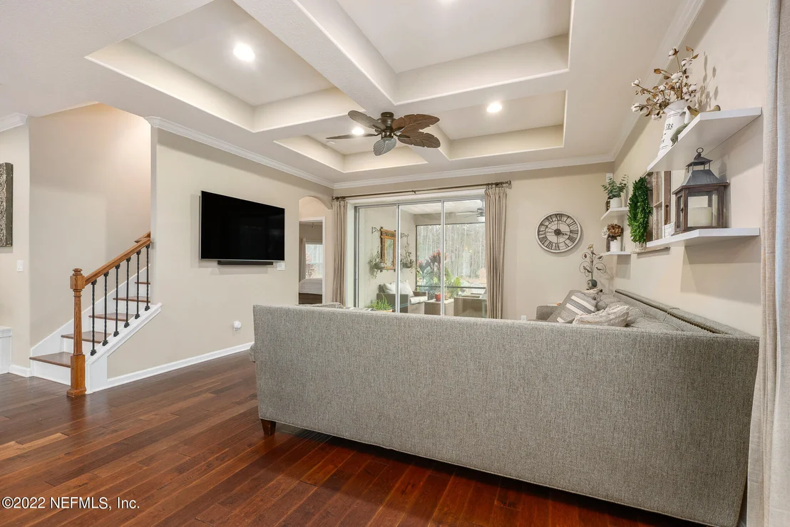 Photo of 212 ELLSWORTH Circle