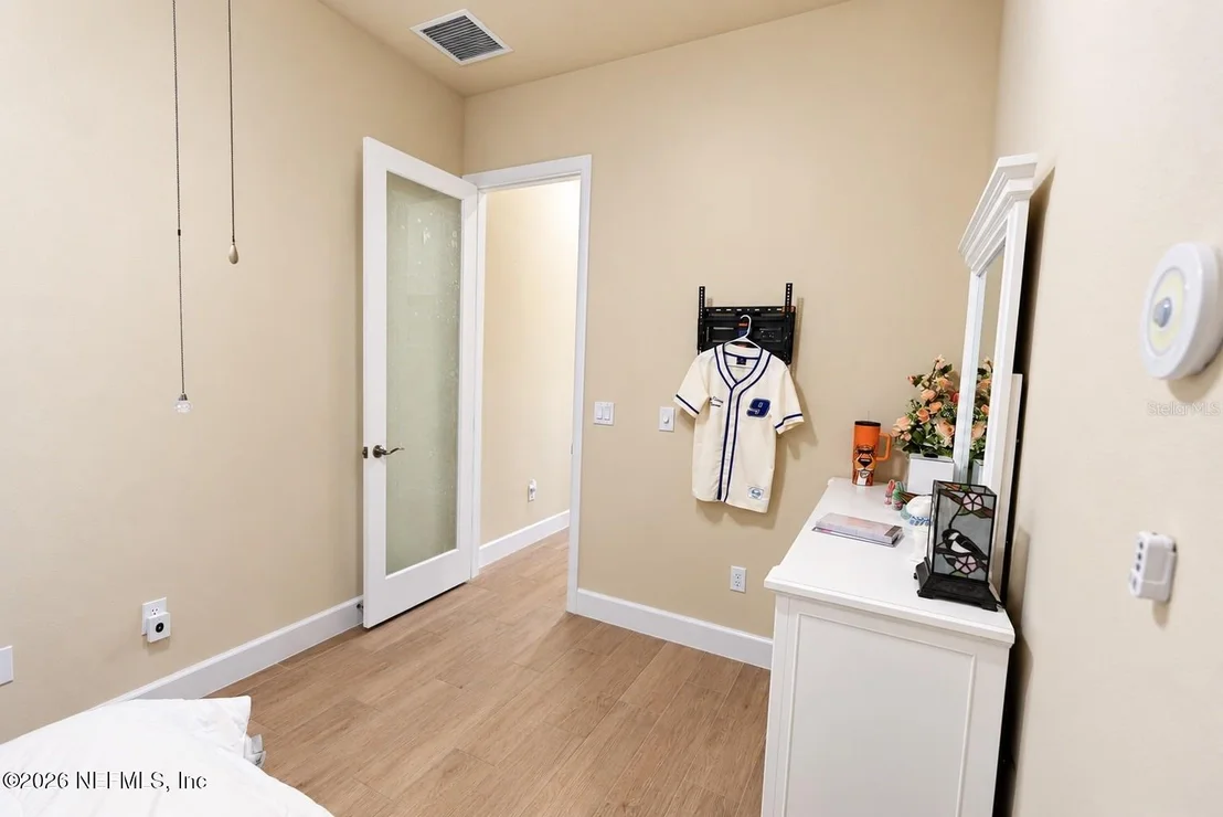 Photo of 21 EDISON Lane