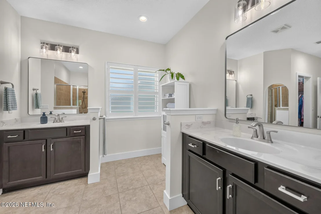 Photo of 3806 HAMMOCK BLUFF Drive