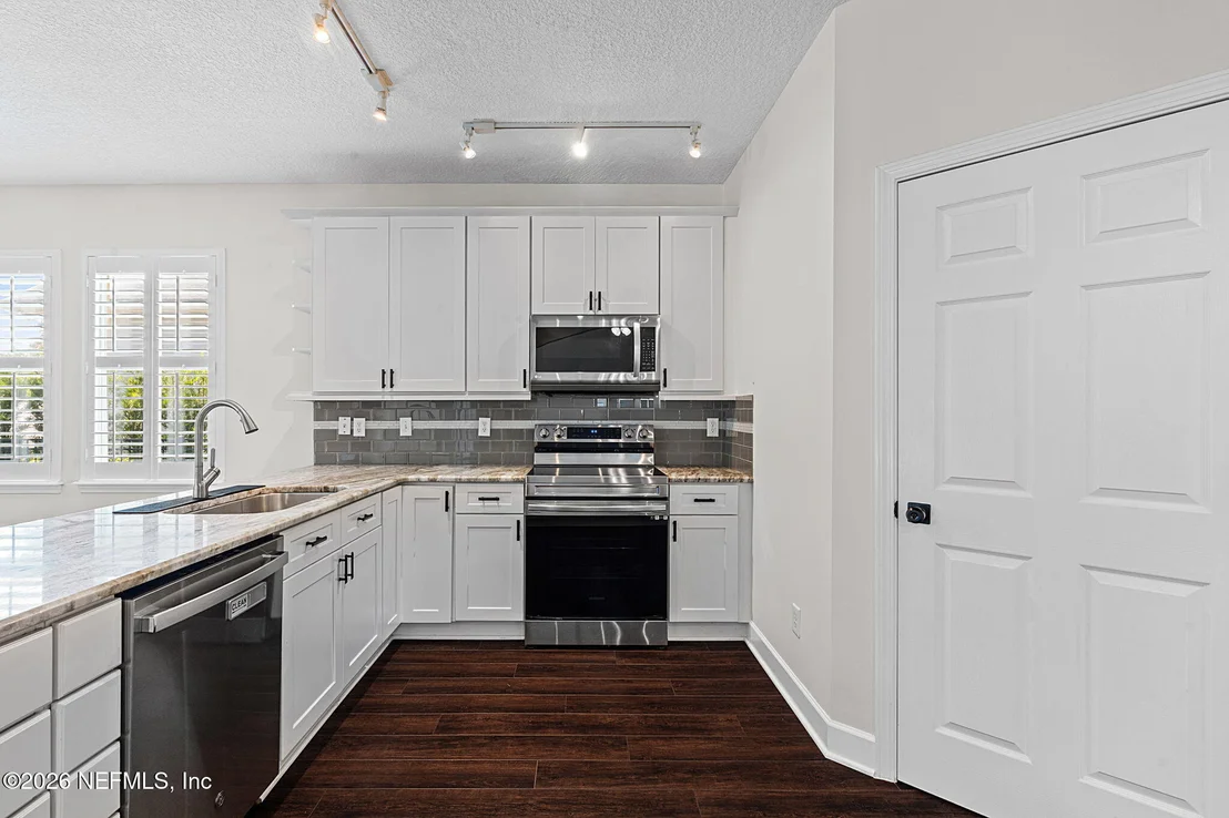 Photo of 2325 LINKS Drive
