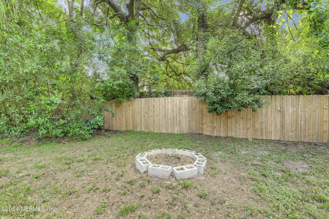 Photo of 2401 CALADIUM Road