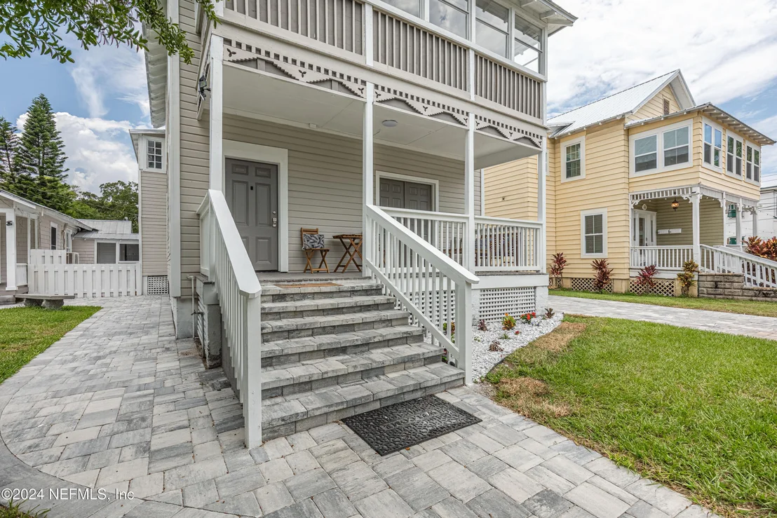Photo of 56 CARRERA Street