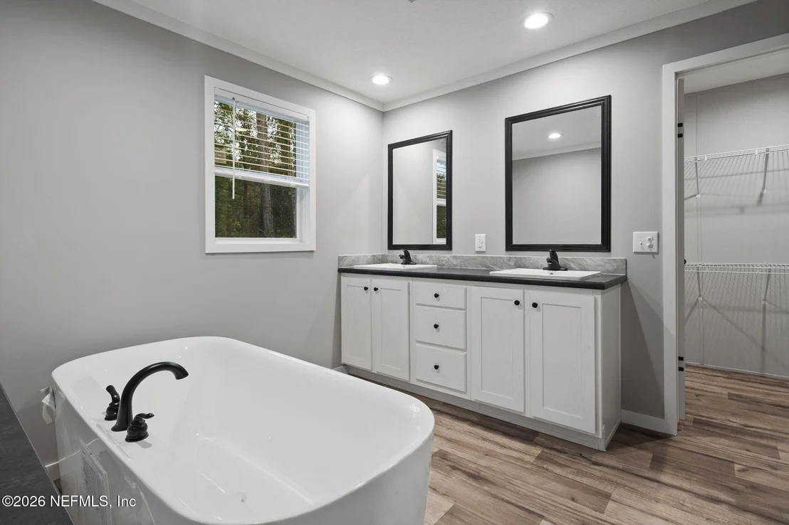 Photo of 5638 PALM Avenue