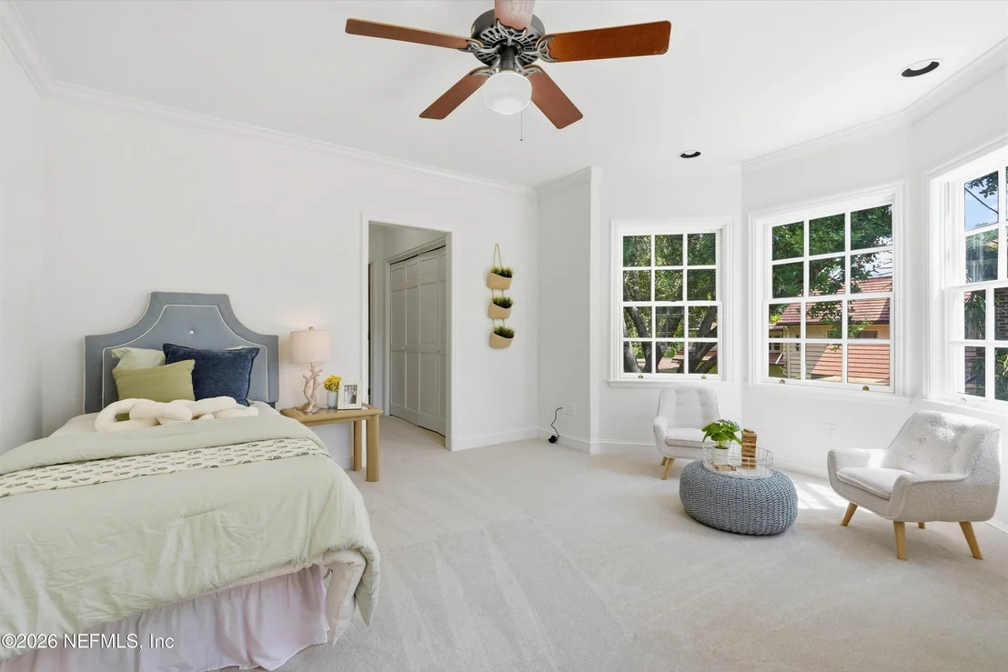 Photo of 959 MAPLE Lane