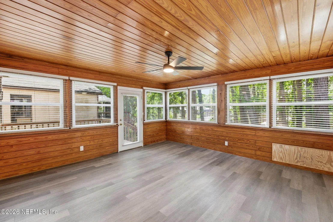 Photo of 5534 MARINERS COVE Drive