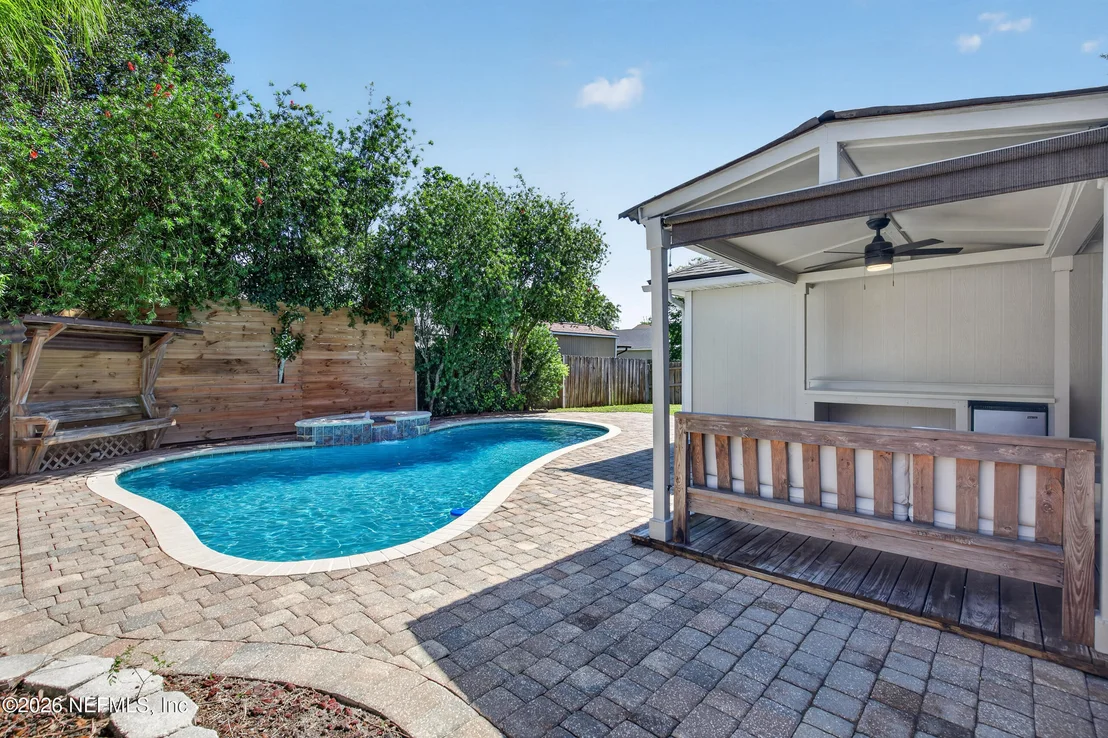 Photo of 12151 SUNCHASE Drive