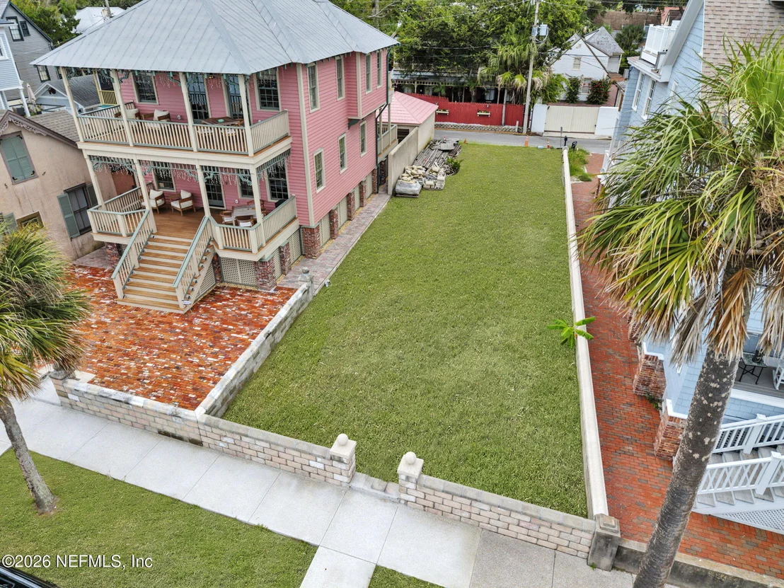 Photo of 156 AVENIDA MENEDEZ