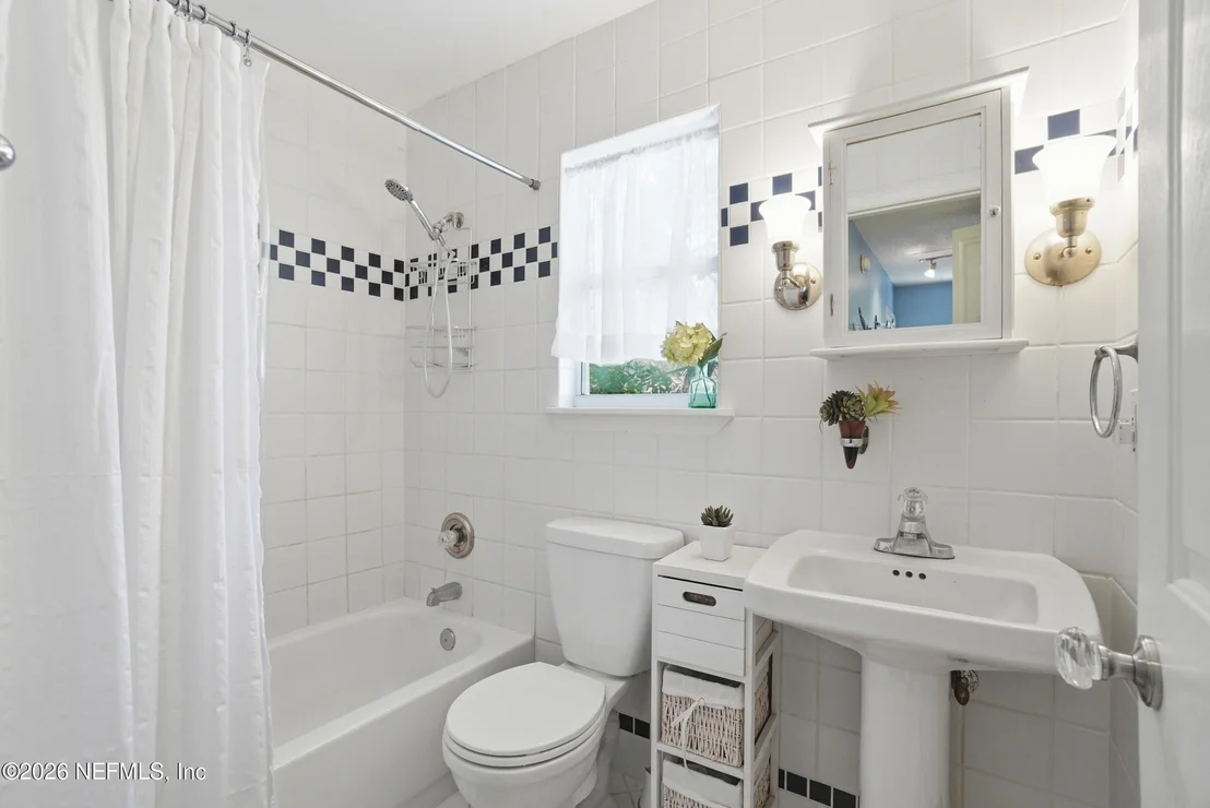 Photo of 136 TURTLE BAY Lane