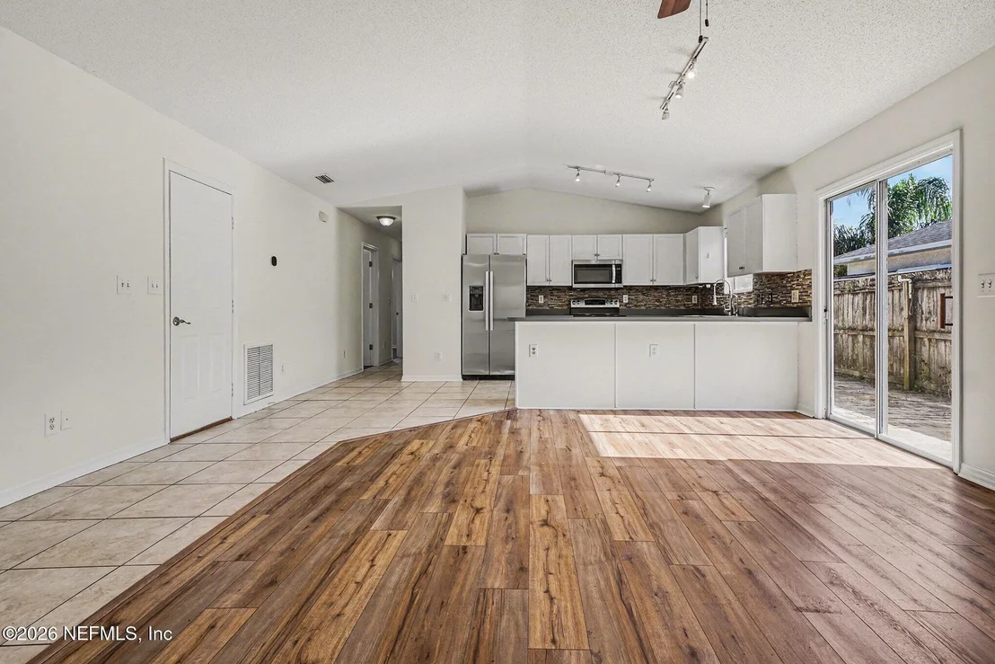 Photo of 2898 N 10TH Street