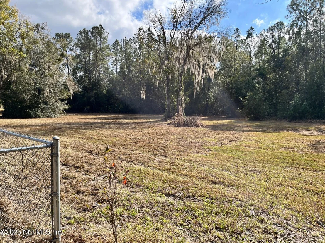 Photo of 201 BEAVER Lane