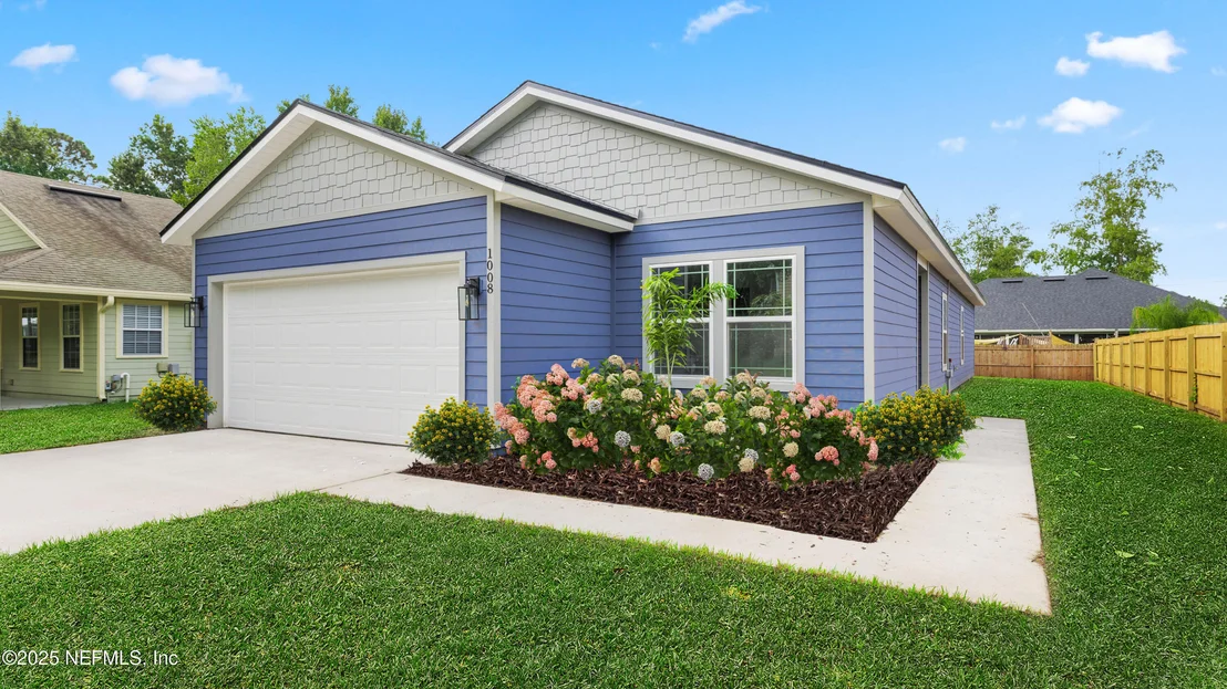 Photo of 1008 CLAY Street
