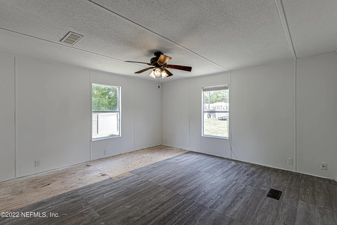 Photo of 65 PEPPERMINT Avenue