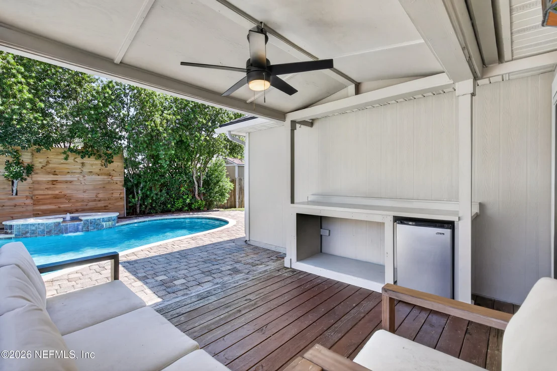 Photo of 12151 SUNCHASE Drive