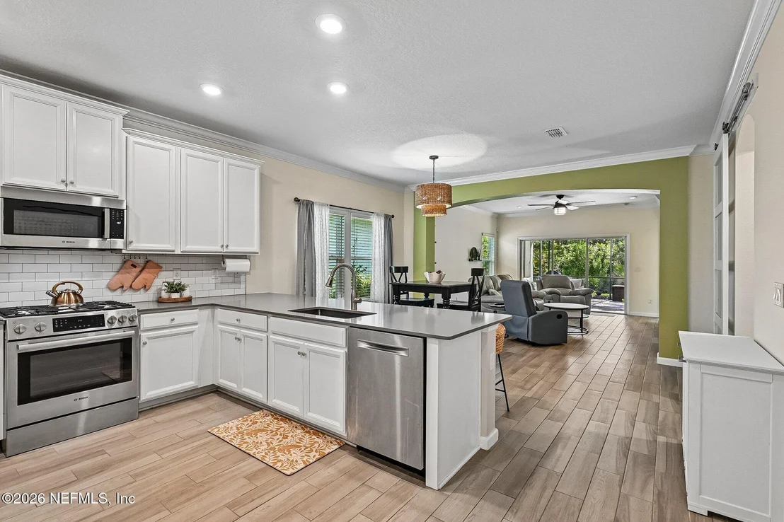 Photo of 199 GLORIETA Drive
