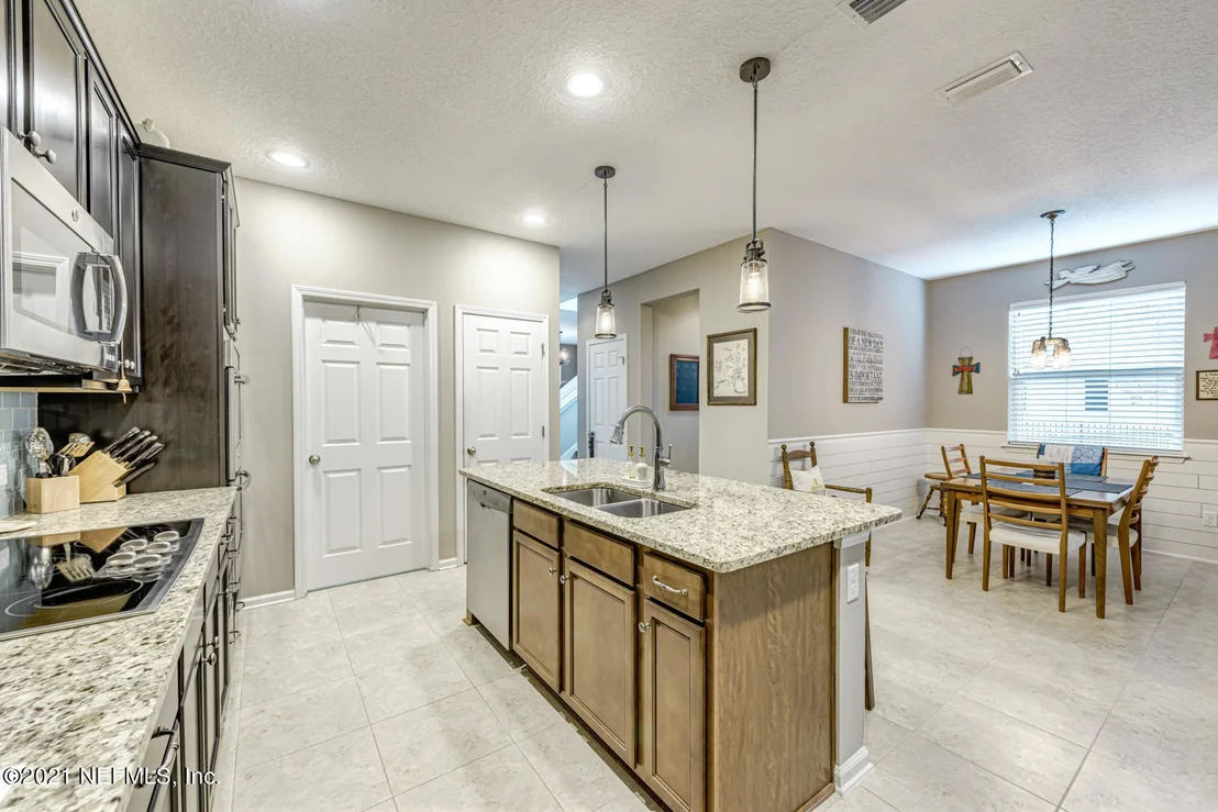 Photo of 214 PLAZA DEL RIO Drive