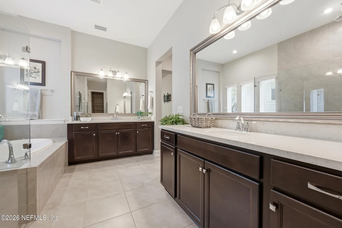 Photo of 359 GLENNEYRE Circle
