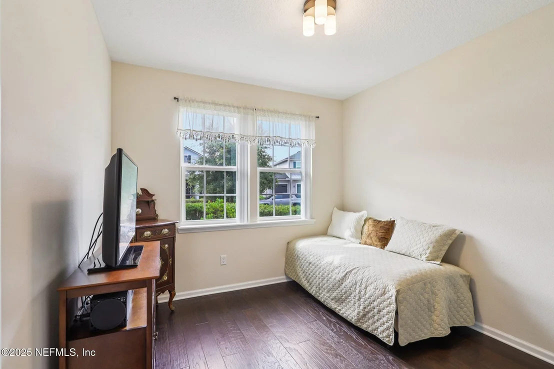 Photo of 261 PALISADE Drive