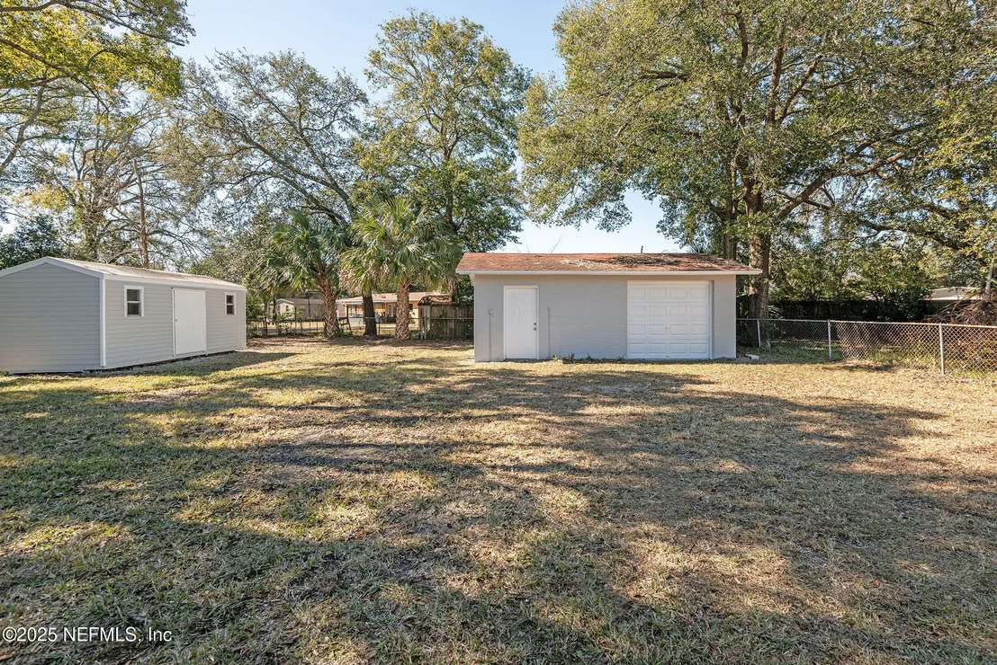 Photo of 2528 LANSDOWNE Drive
