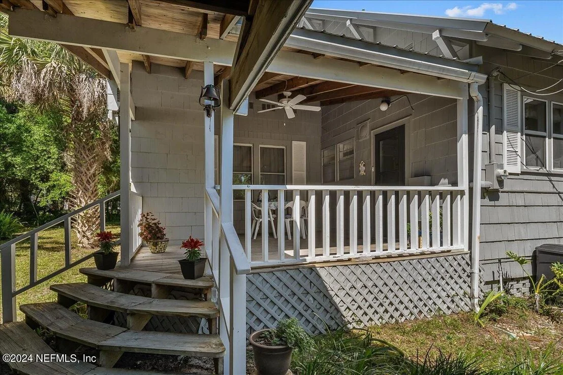 Photo of 231 OLEANDER Avenue