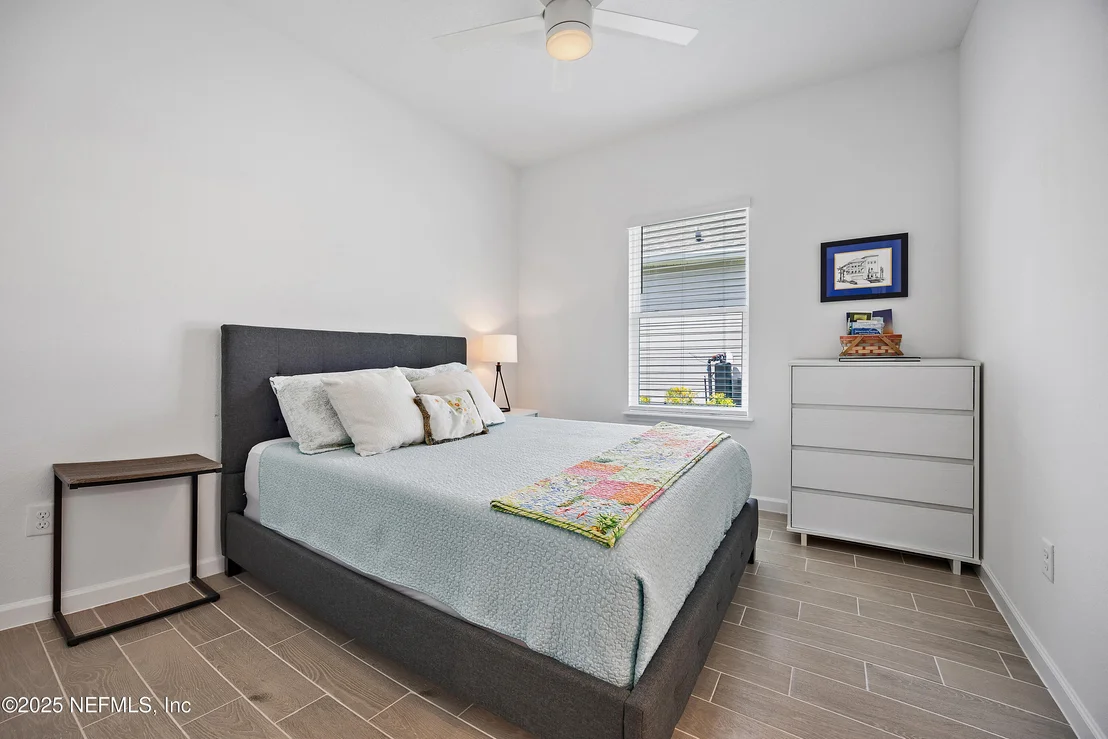 Photo of 75837 PONDSIDE Lane