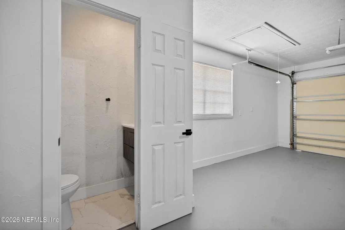 Photo of 1407 GRANDVIEW Drive