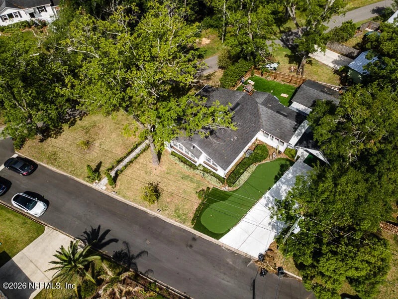 Photo of 1335 AZALEA Drive
