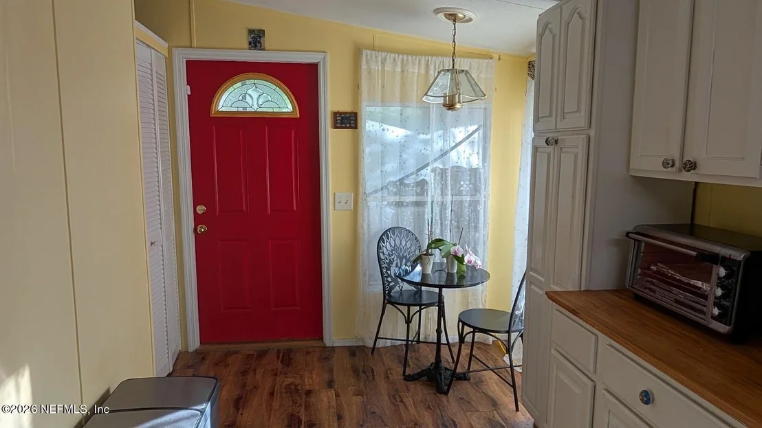 Photo of 105 ILLINOIS Drive